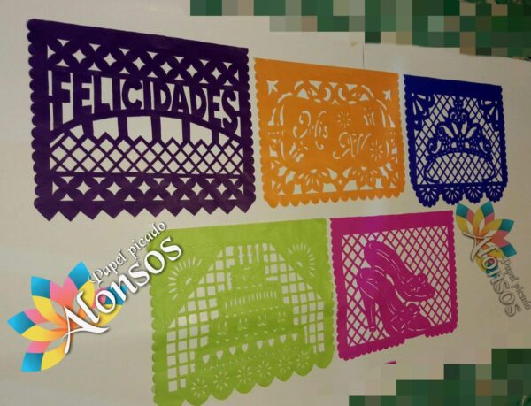 ENRAMADA DE PAPEL PICADO MULTICOLOR XV AÑOS - Image 2